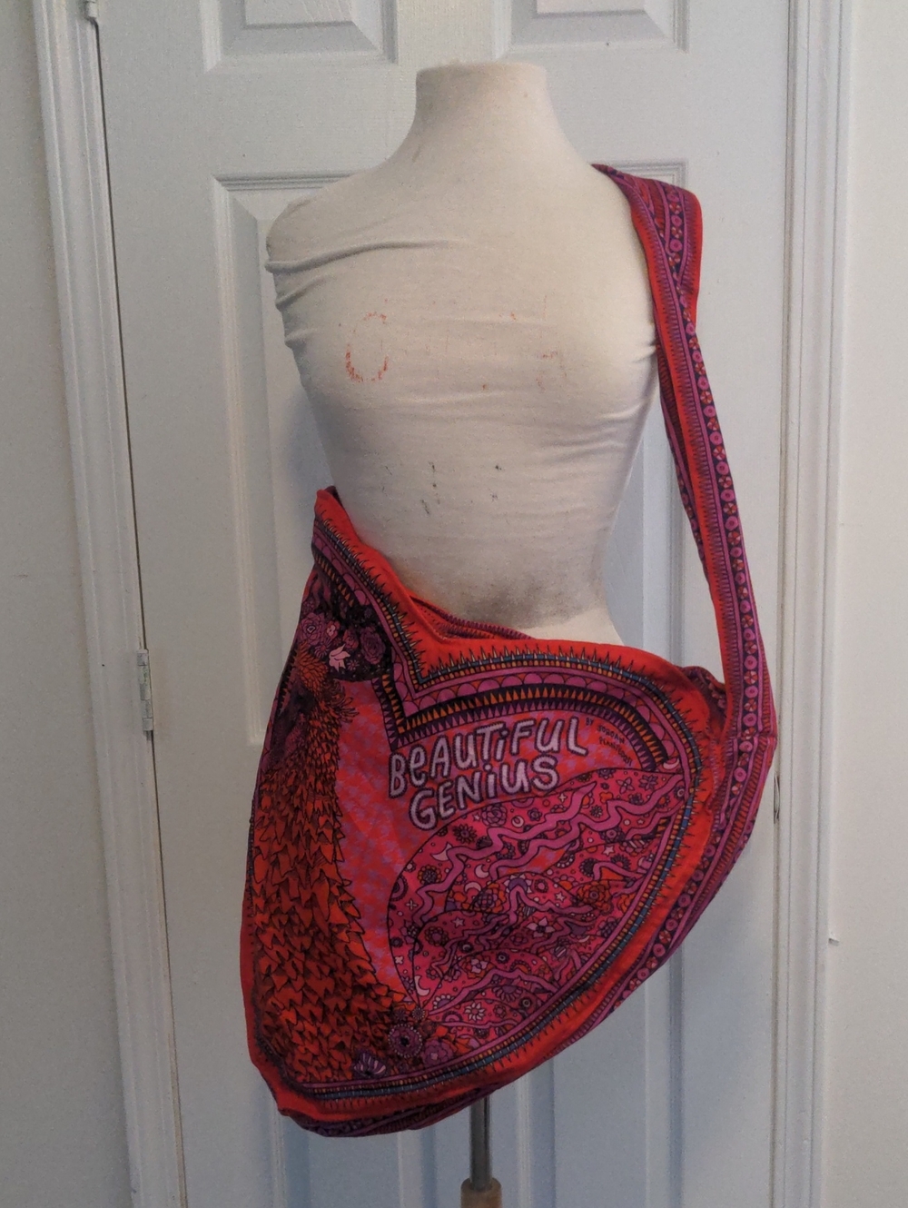 Beautiful Genius Chicken Bag - Picture 2 of 3